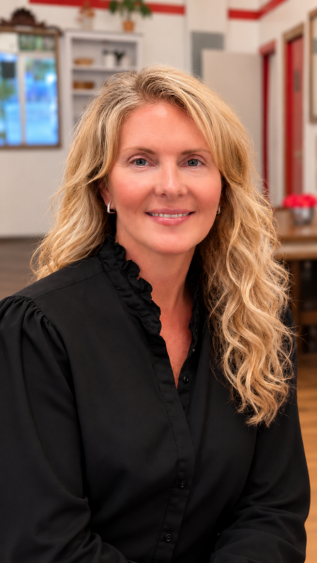 A headshot of Jessica Hudson